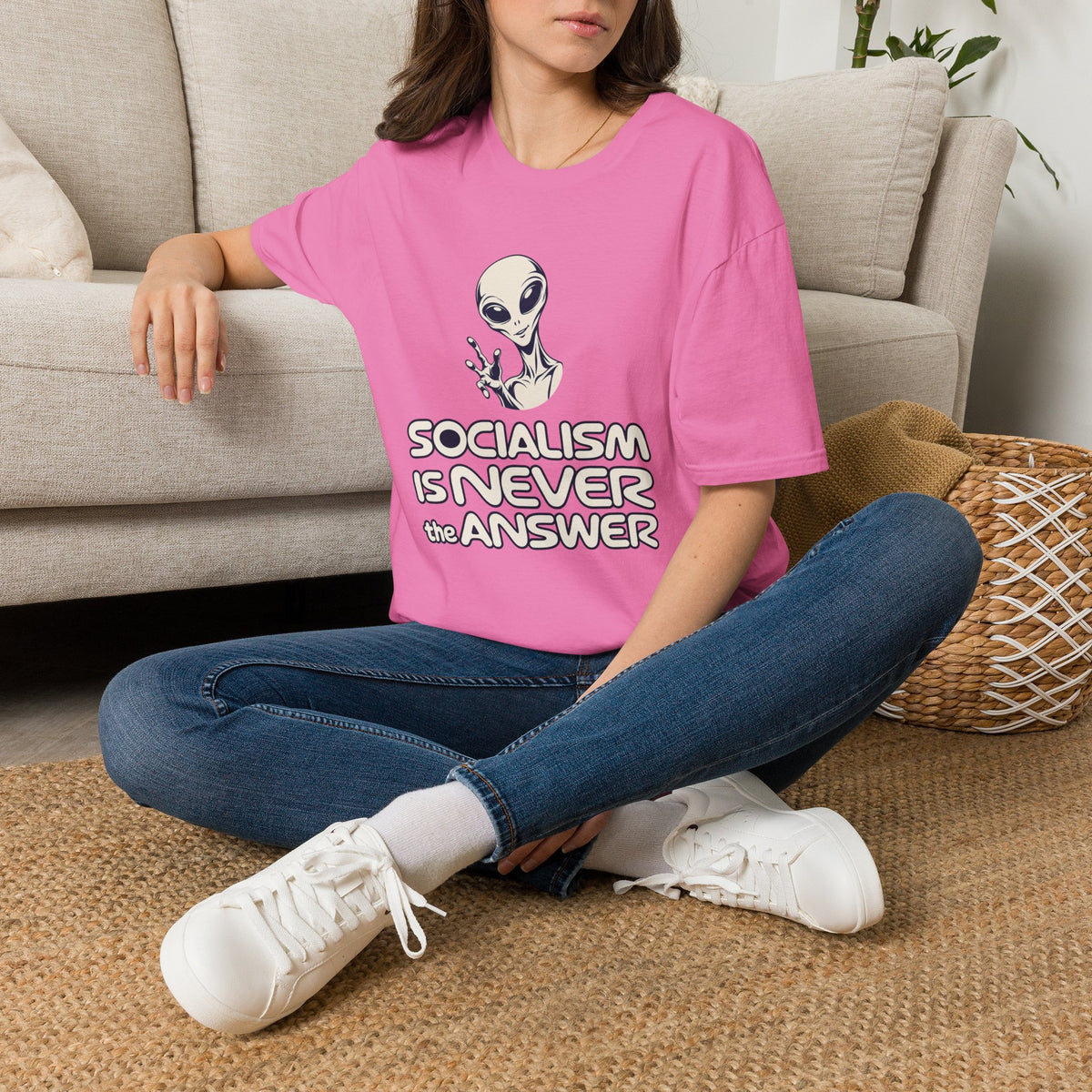 Friendly Alien - Short Sleeve T-Shirt - Unisex