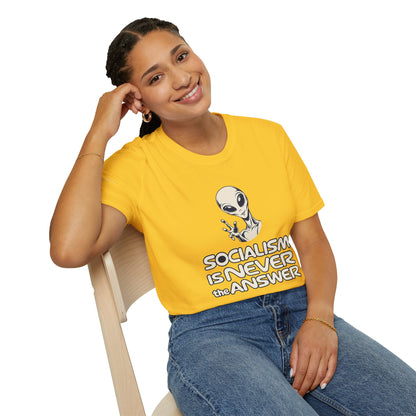 Friendly Alien - Short Sleeve T-Shirt - Unisex