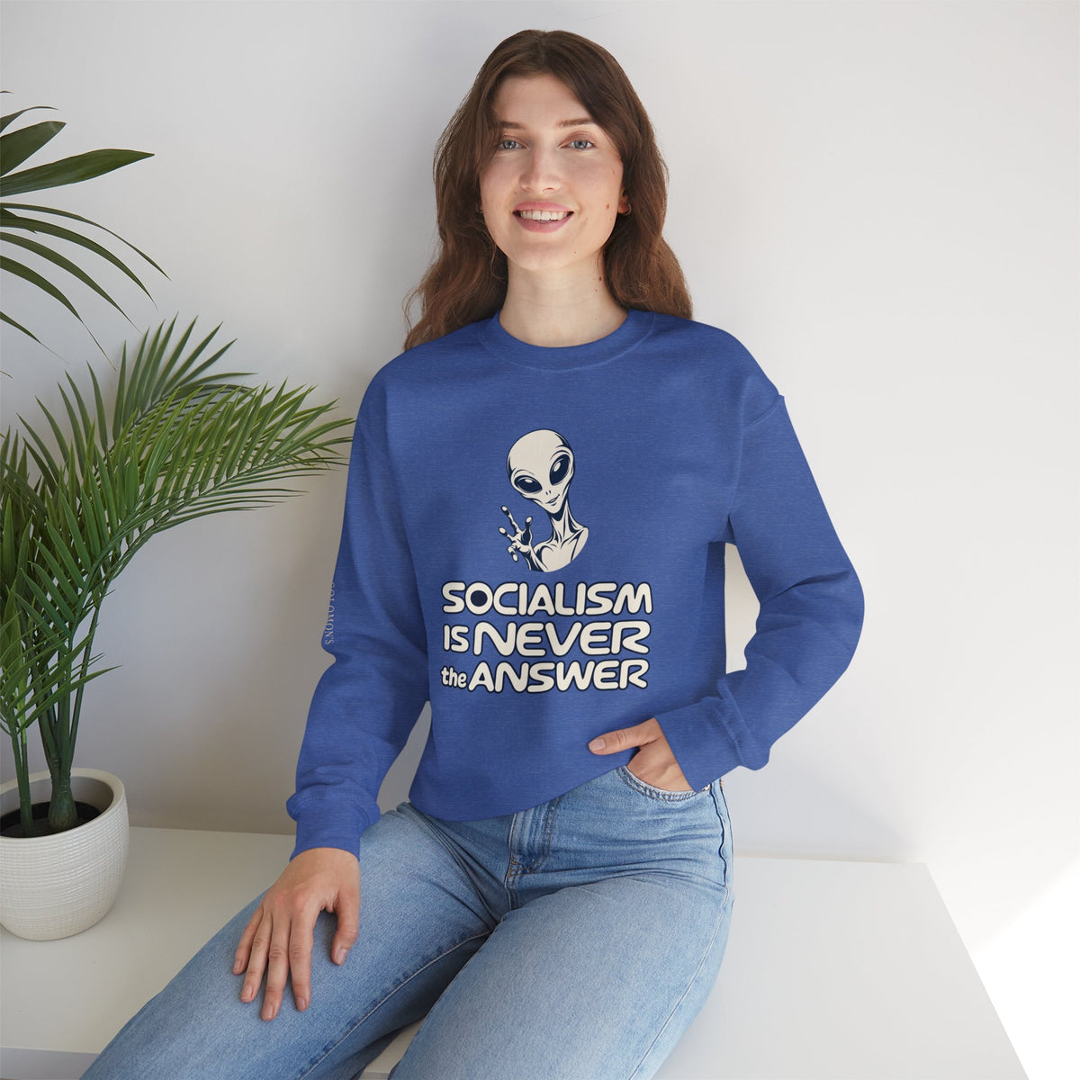 Friendly Alien - Crewneck Sweatshirt - Unisex