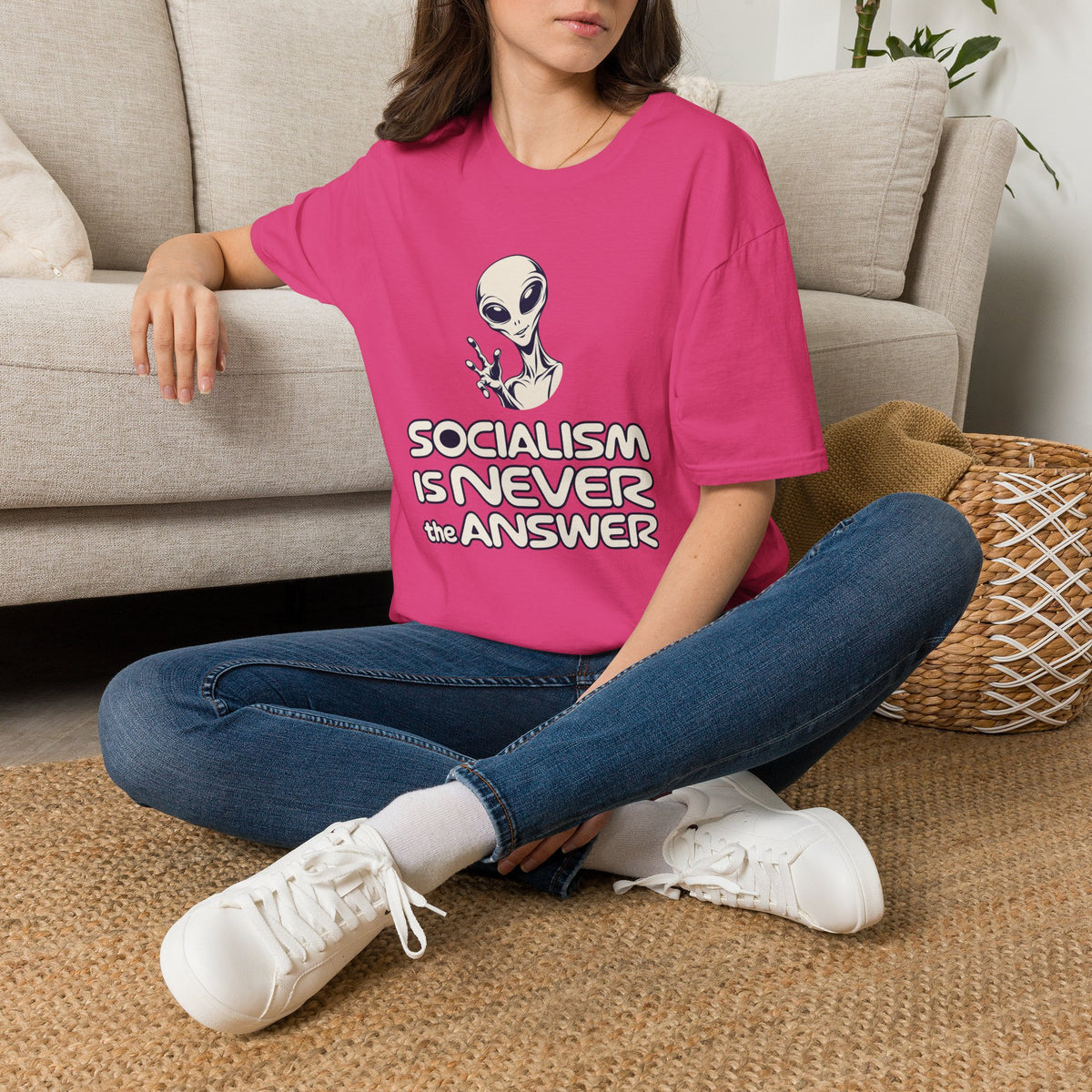 Friendly Alien - Short Sleeve T-Shirt - Unisex