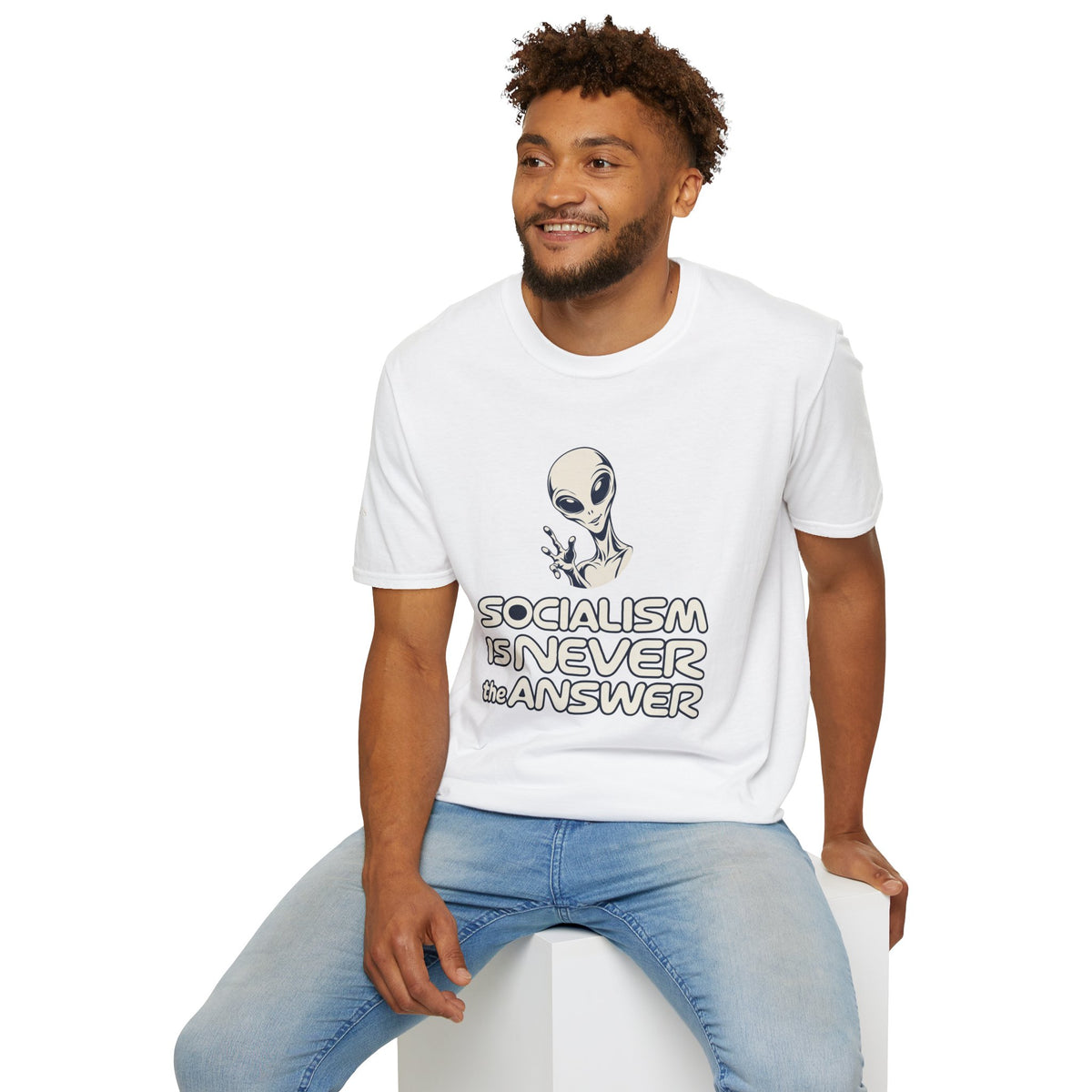 Friendly Alien - Short Sleeve T-Shirt - Unisex