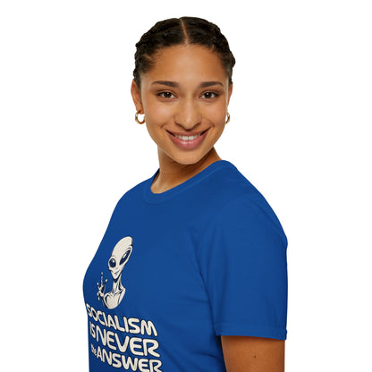 Friendly Alien - Short Sleeve T-Shirt - Unisex